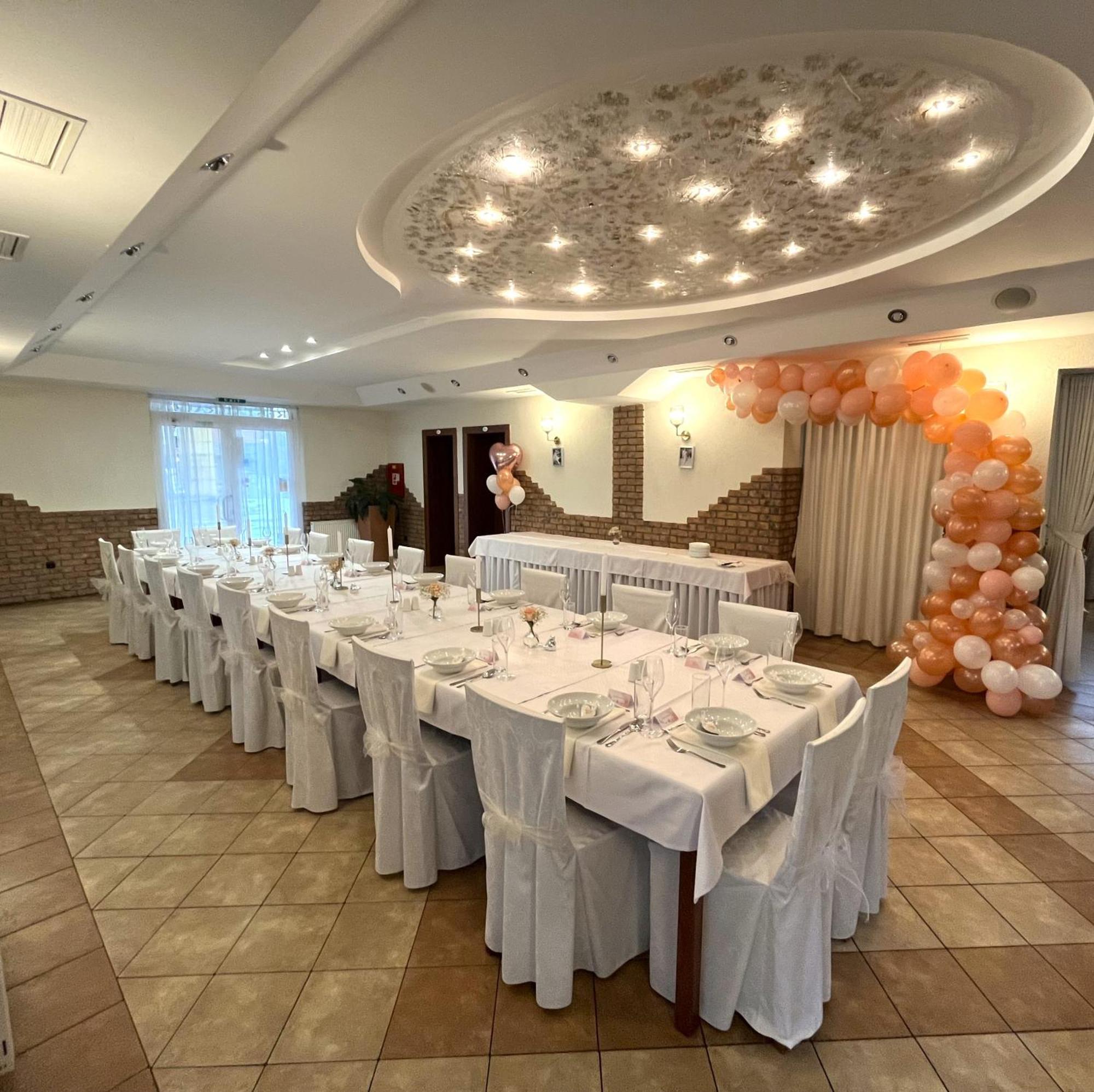 Raketa Residence, Restaurant & Hotel Prievidza Eksteriør billede
