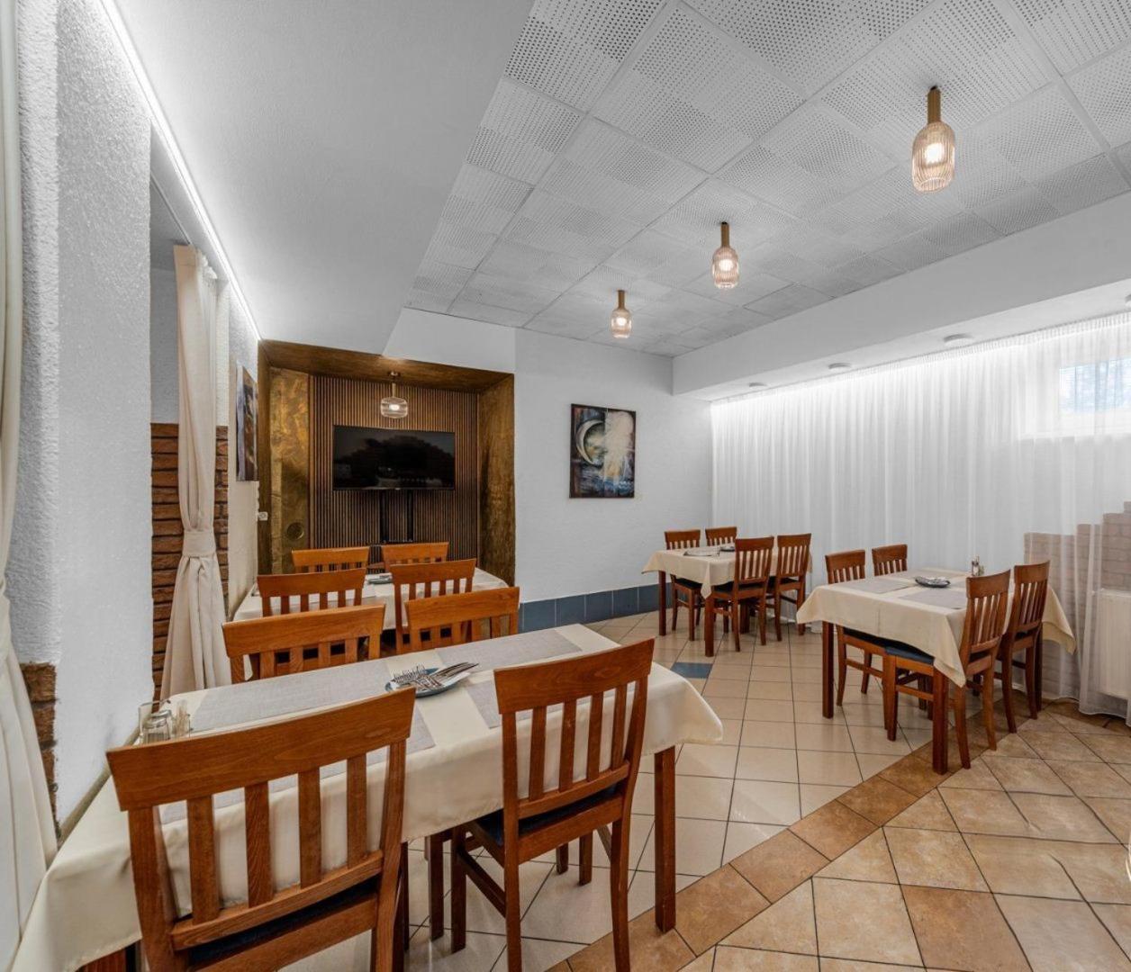 Raketa Residence, Restaurant & Hotel Prievidza Eksteriør billede