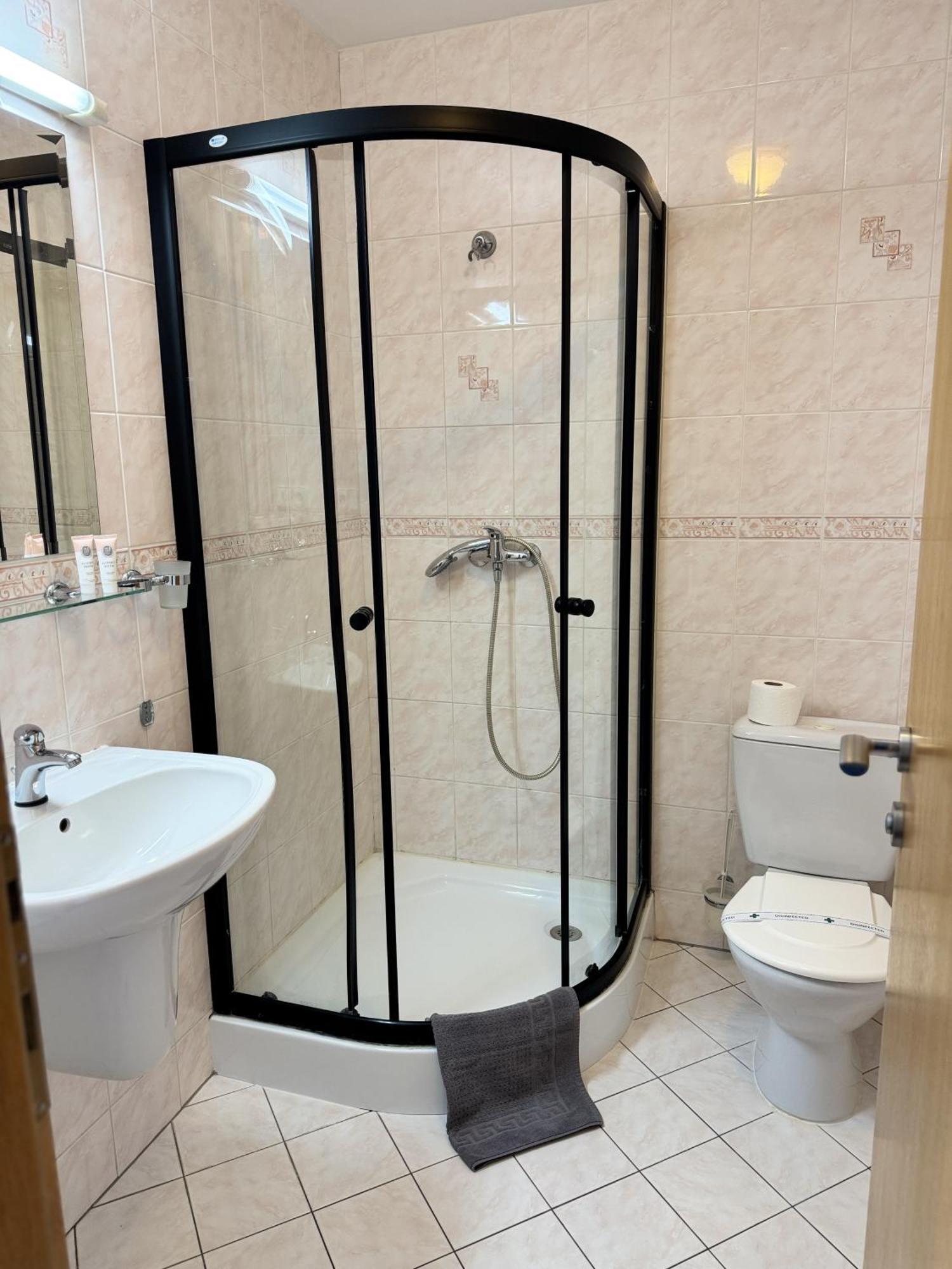 Raketa Residence, Restaurant & Hotel Prievidza Eksteriør billede